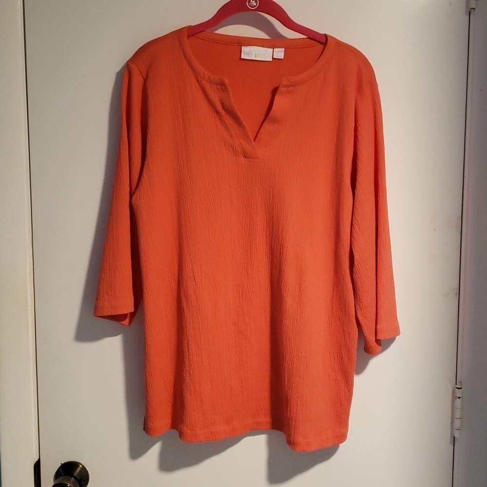 Belle Kim Gravel Textured V Neck Top